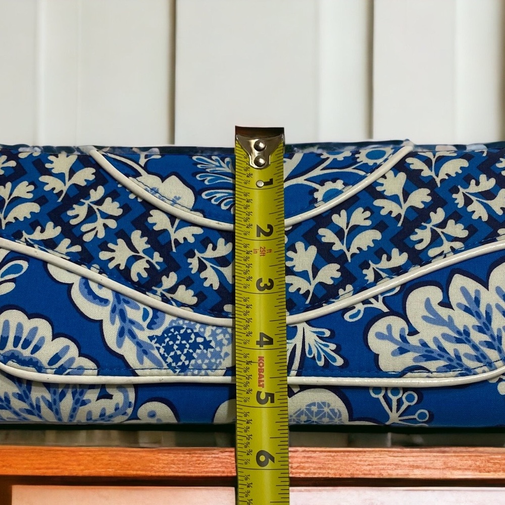 Vera Bradley Blue Lagoon Clutch/Wristlet - Picture 8 of 9
